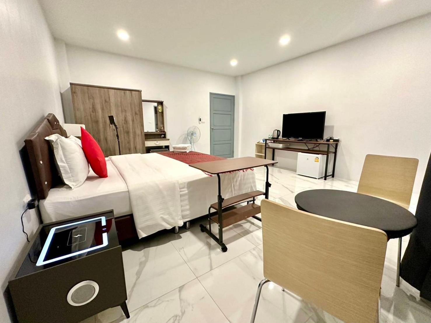 Pr Room For Rent Камала Бийч Екстериор снимка